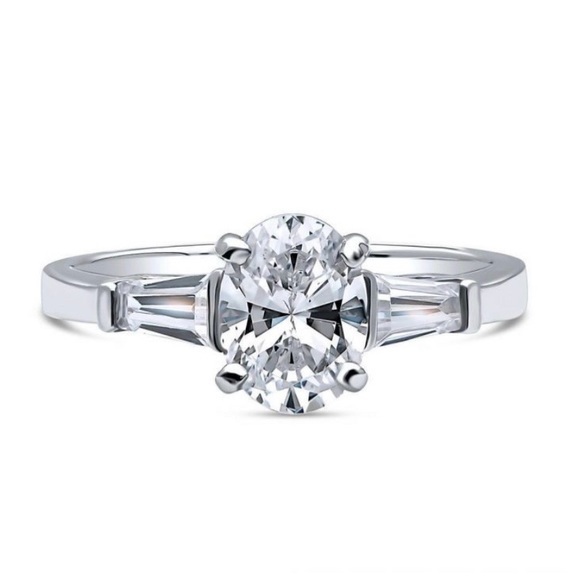 Jewelry - STERLING SILVER 3 STONE RING